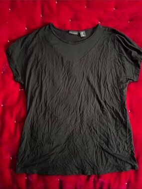 T Tahari Black Short Sleeve Crewneck Tee